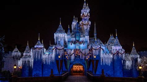 Disneyland 2023 Holiday Season Festivities Announced