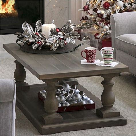 10 Christmas Decorations For Coffee Table