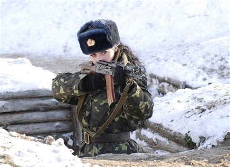 ウクライナの最も美しい女性兵士コンテスト中国網日本語