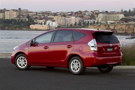 Toyota Prius V 2012 Picture 6 Of 15
