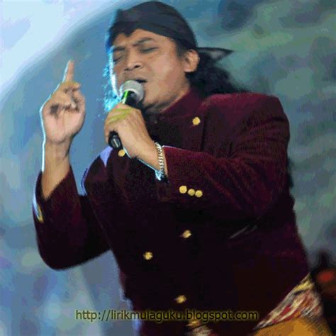 C em dudu wangi mawar f sing tak sawang neng mripatku dm nanging kowe lali g nglarani wong koyo aku. Syair dan Lirik lagu Pamer Bojo Didi Kempot | Bursa Lirik ...