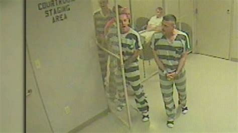 Cctv Of Texas Prisoners Breaking Out To Save Guard Bbc News