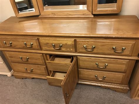 Broyhill Oak Dresser W Mirror Delmarva Furniture Consignment