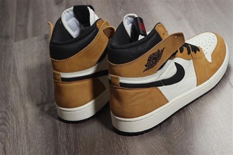 Roy williams, who led the university of north carolina to three ncaa championships, is retiring after 33 seasons and 903 wins as a unc's roy williams retiring after 33 seasons as a head coach. Air Jordan 1 Rookie of the Year 555088-700 Release Date - SBD