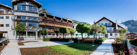 Its sulphur spring was used for cures in the 19th century and today the municipality is a major health resort. ASB-Pflegezentrum Bad Hindelang in Bad Hindelang auf ...