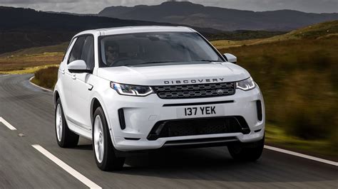 2021 Land Rover Discovery Review Pricing And Specs Ph