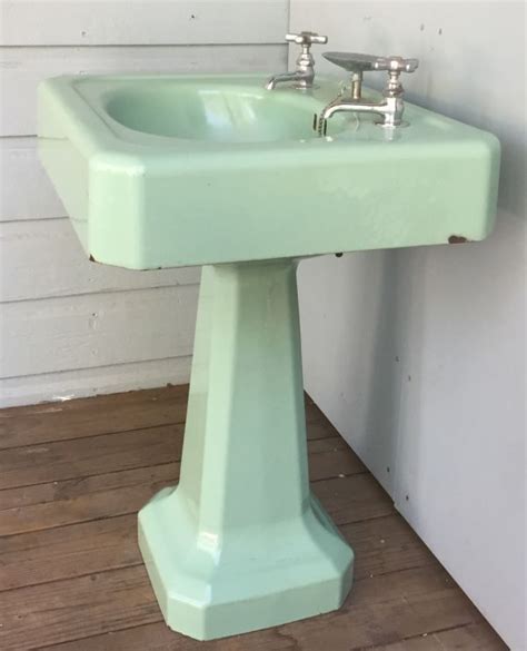 1930s Vintage Standard Ming Green Cast Iron Pedestal Sink