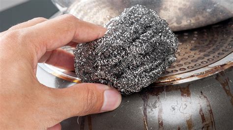 How Aluminum Foil Can Replace Your Steel Wool Pads In A Pinch