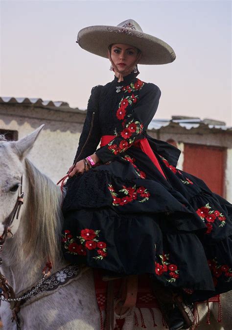 Escaramuza Riders Photo Portfolio Equestrian Women In Mexico And Arizona Traditional Mexican