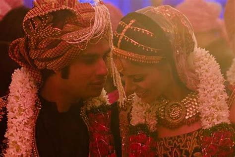 Big Bang Theory Actor Kunal Gets Married Celebrity Weddings Asian