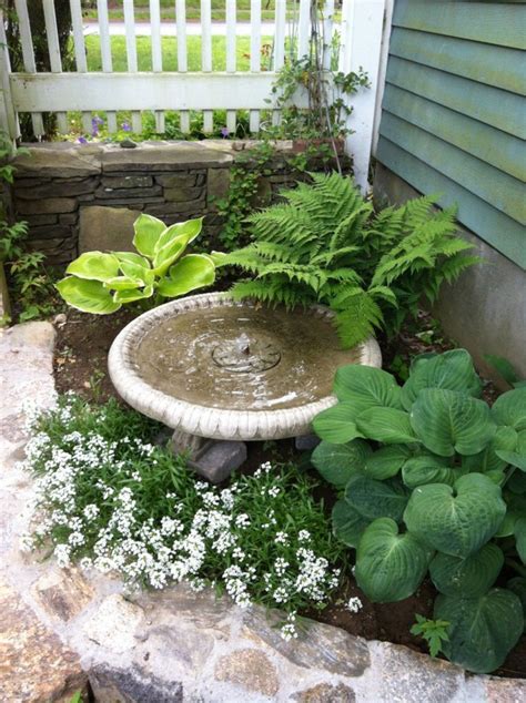 Awesome 52 Simple And Beautiful Shade Garden Design Ideas Shade