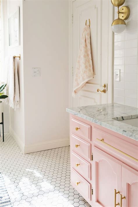 Elsies Guest Bathroom Tour Before After Pink Bathrooms Designs