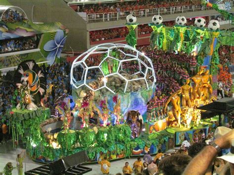 Pin By Macintyre On Brazilian Carnival Carnival Decorations Rio Carnival Parades