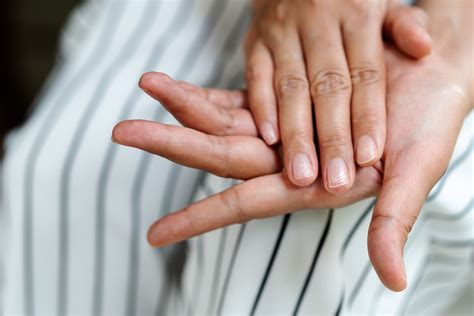 Nail Eczema Vs Nail Psoriasis Symptoms And Treatment