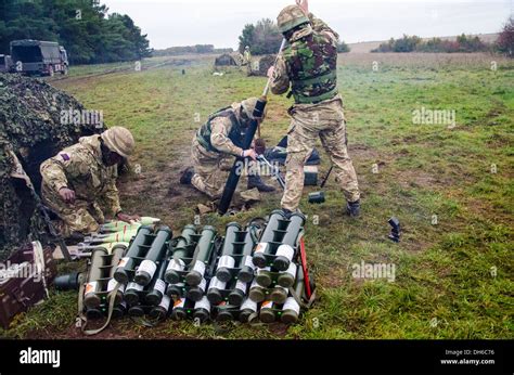 81mm Mortar Platoon Hi Res Stock Photography And Images Alamy