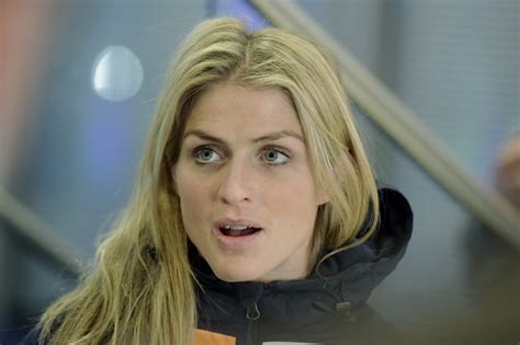 Therese ble verdensmester på 30 km fristil fellesstart og i stafett i oslo 2011 (den 5.mars 2011.) over 100.000 mennesker var på plass i oslo sentrum for å hylle henne. Therese Johaug - kontrowersyjna gwiazda - MagazynBieganie.pl