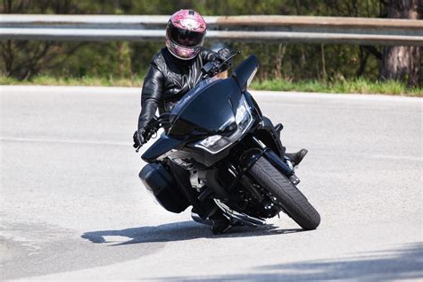 We know you put much love and pride into your bike. Honda CTX1300/CTX700N