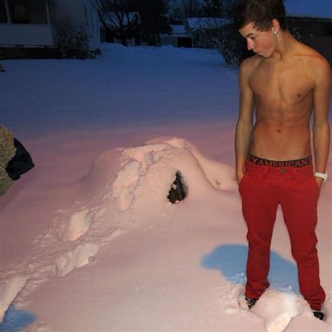 Shirtless In The Snow Taylor Caniff Pinterest Taylor Caniff