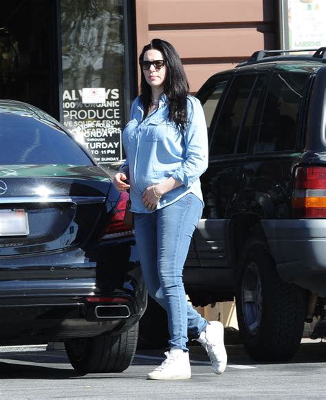 Pregnant Laura Prepon Out Shopping In Los Angeles 03122017 Hawtcelebs