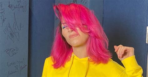 Whitney Cummings Unveils Her New Pink Hairdo On Youtube Podcast