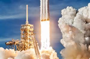 SpaceX wins new Falcon Heavy launch contract as rocket's prospects ...
