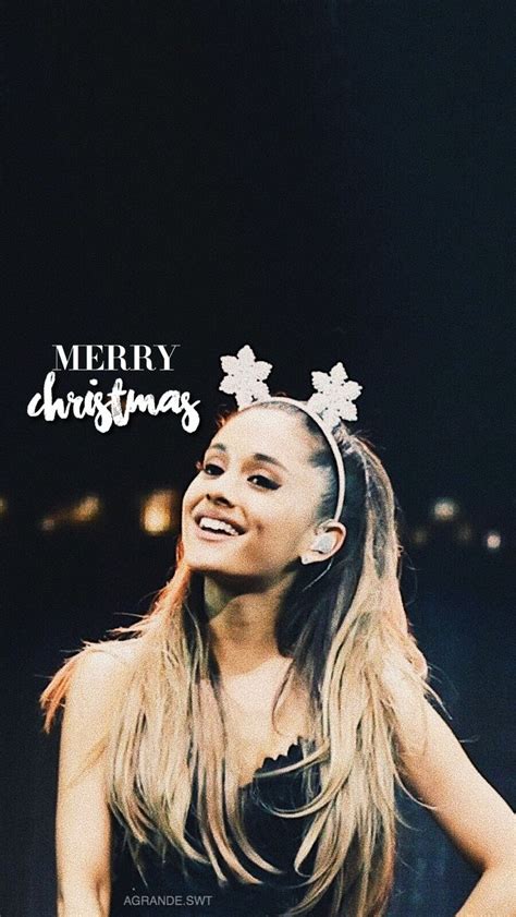 Ariana Grande Christmas Iphone Wallpaper 🎄 Ariana Grande Wallpaper