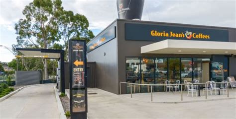 Gloria Jeans Drives Sales Through New Avenue Food Drink Business