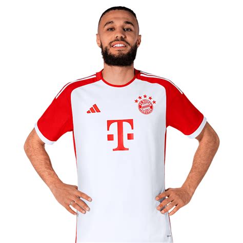 Noussair Mazraoui News Spielerprofil FC Bayern München