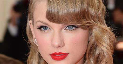 Taylor Swift Makeup Tips Her Exact Red Lipstick Shade Revealed Huffpost Uk Style