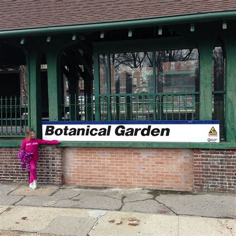 The botanical garden has developed ios application to enjoy your visit. The New York Botanical Garden Greenmarket - Bronx Park ...