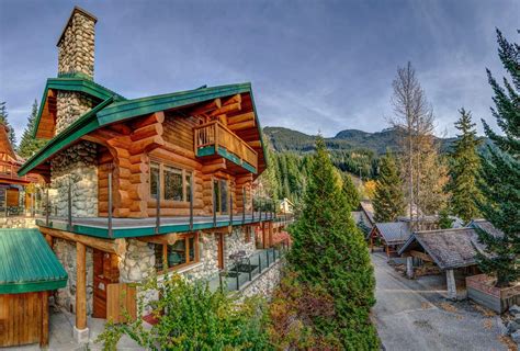 Ski In Ski Out Whistler Chalets And Luxury Vacation Rentals