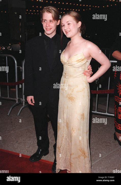 Los Angeles Ca October 7 1998 Actor Macaulay Culkin And Actress Wife