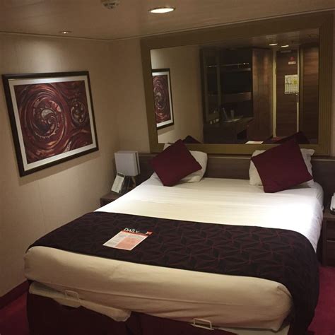 Msc divina offers your typical cabin types including interior, ocean view, balcony, and suites, but also different levels of experiences. interior photos of MSC Divina cruise ship | Inside Cabin ...