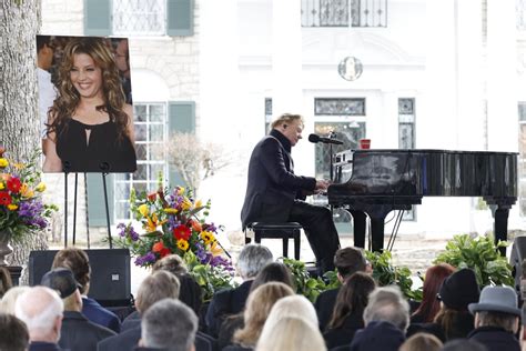 lisa marie presley s memorial service photos popsugar celebrity uk