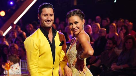 ‘dwts Week 2 ‘bachelorette Gabby Windey Pulls Out Secret Move In