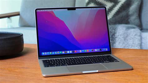 Apple Macbook Air M2 2022 Review Setting The New Benchmark Trendradars