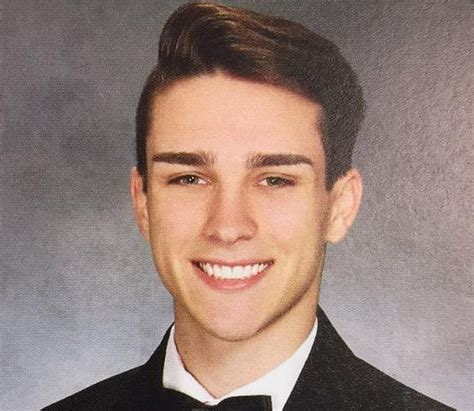 Nj Teens Yearbook Quote About Coming Out As Gay Goes Viral