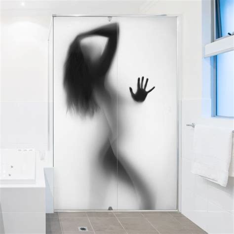 adesivo decorativo donna sotto la doccia
