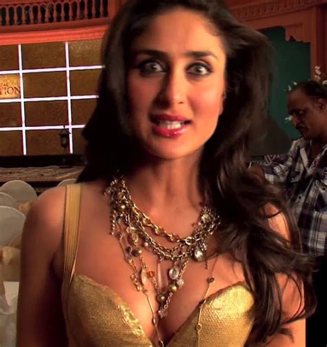 Kareena Kapoor Hot And Spicy Cleavage Show In Golden Dress Bollywood Glitz 24 Hot Bollywood