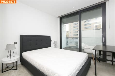 Move Today To This Outstanding 2 Bedroom Flat In Aldgate London