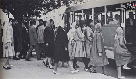 این کشور از شمال شرقی، مرز کوتاهی با چین دارد که از نظر زمینی صعب الوصول است. افغانستان در سال ۱۹۶۰ (جالبه ببینید) - مرکز انجمنهای تخصصی