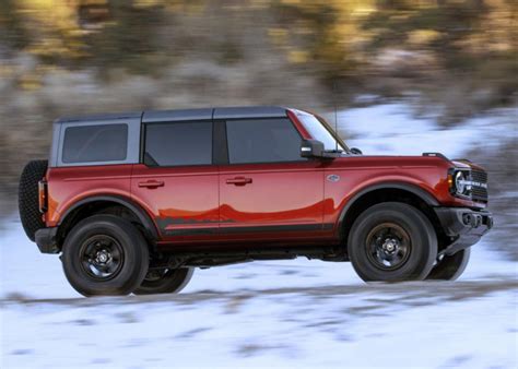 Ford Bronco Wildtrak With New Hoss 30 Package Is Like A Baby Raptor