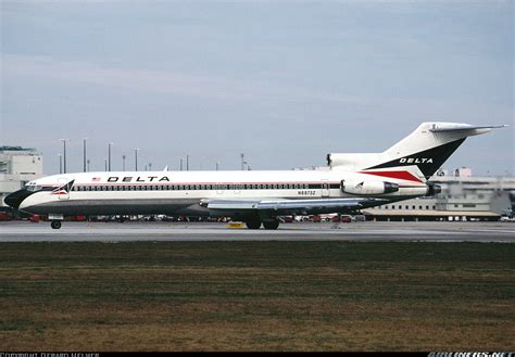 Boeing 727 225adv Delta Air Lines Aviation Photo 1213433