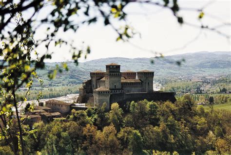 Castello Di Torrechiara I Castelli Del Ducato Di Parma Piacenza E