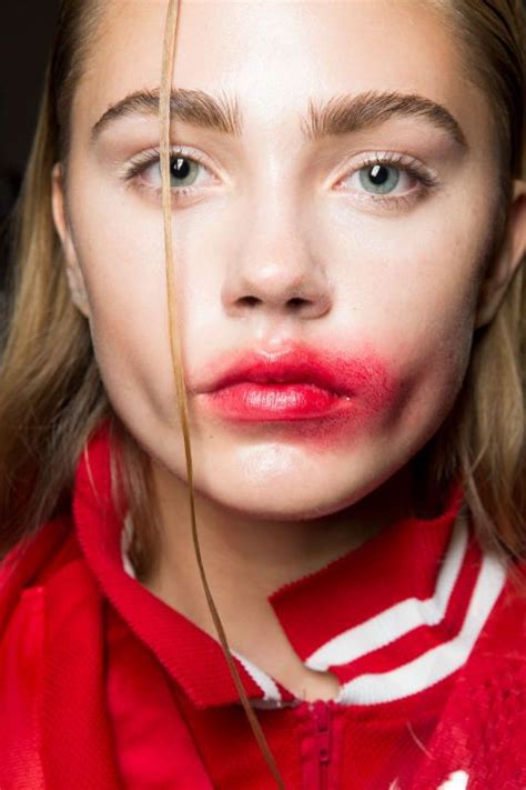 Every Makeup Look You Need To See From NYFW In Makeup Looks Makeup Trends Hair Makeup