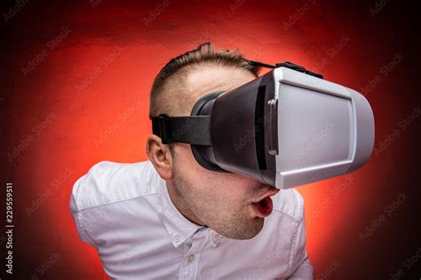 Excited Men With Vr Virtual Reality Is Watching Porn Virtual Sex Addiction 素材庫相片 Adobe Stock
