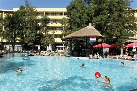 Booked sunny club for my daughter's 1st birthday and the place was neat and clean. Hotel HVD Club Bor Sunny Beach | Cazare Hotel HVD Club Bor ...