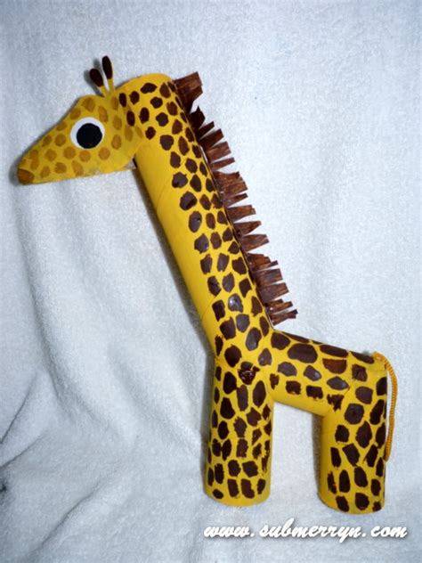 Toilet Paper Roll Giraffe With A Touch Of Glamour ⋆ Home Is Where My