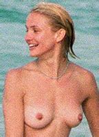 Amy Willerton Nuda Anni In Beach Babes