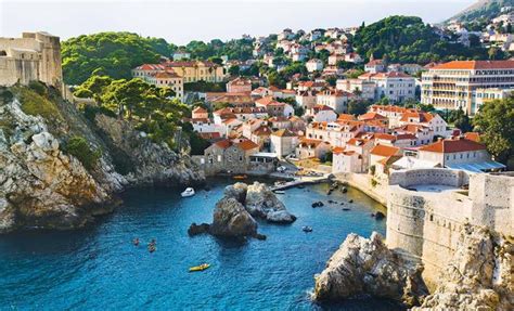Croatia's territory covers 56,594 km2 (21,851 sq mi), making it the 127th largest country in the world. Sail Greece To The Dalmatian Coast Croatia Cruise 2019 ...
